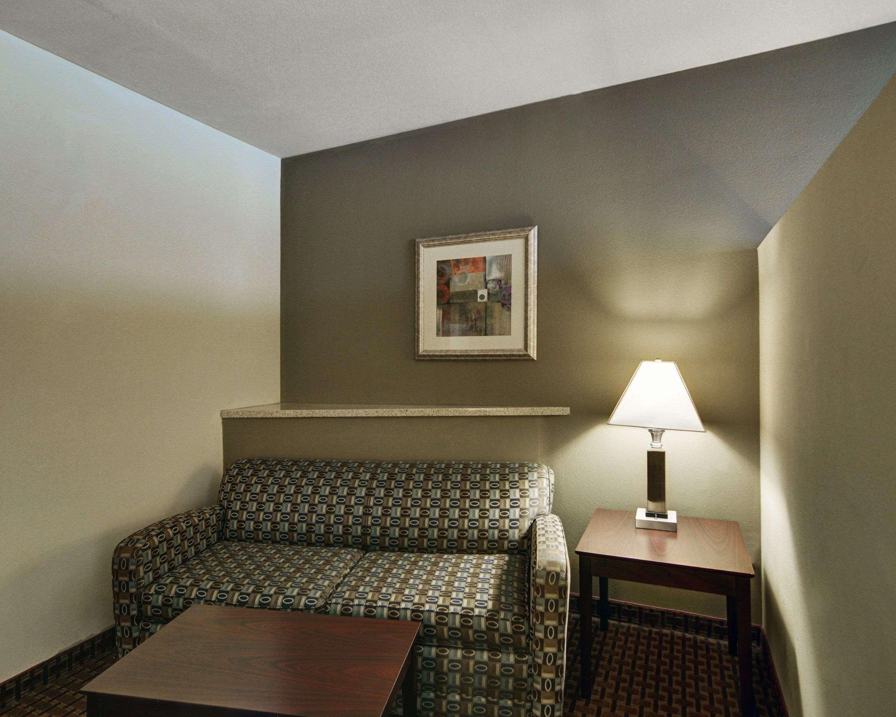 Comfort Inn & Suites Near Lake Lewisville Corinth Exterior photo