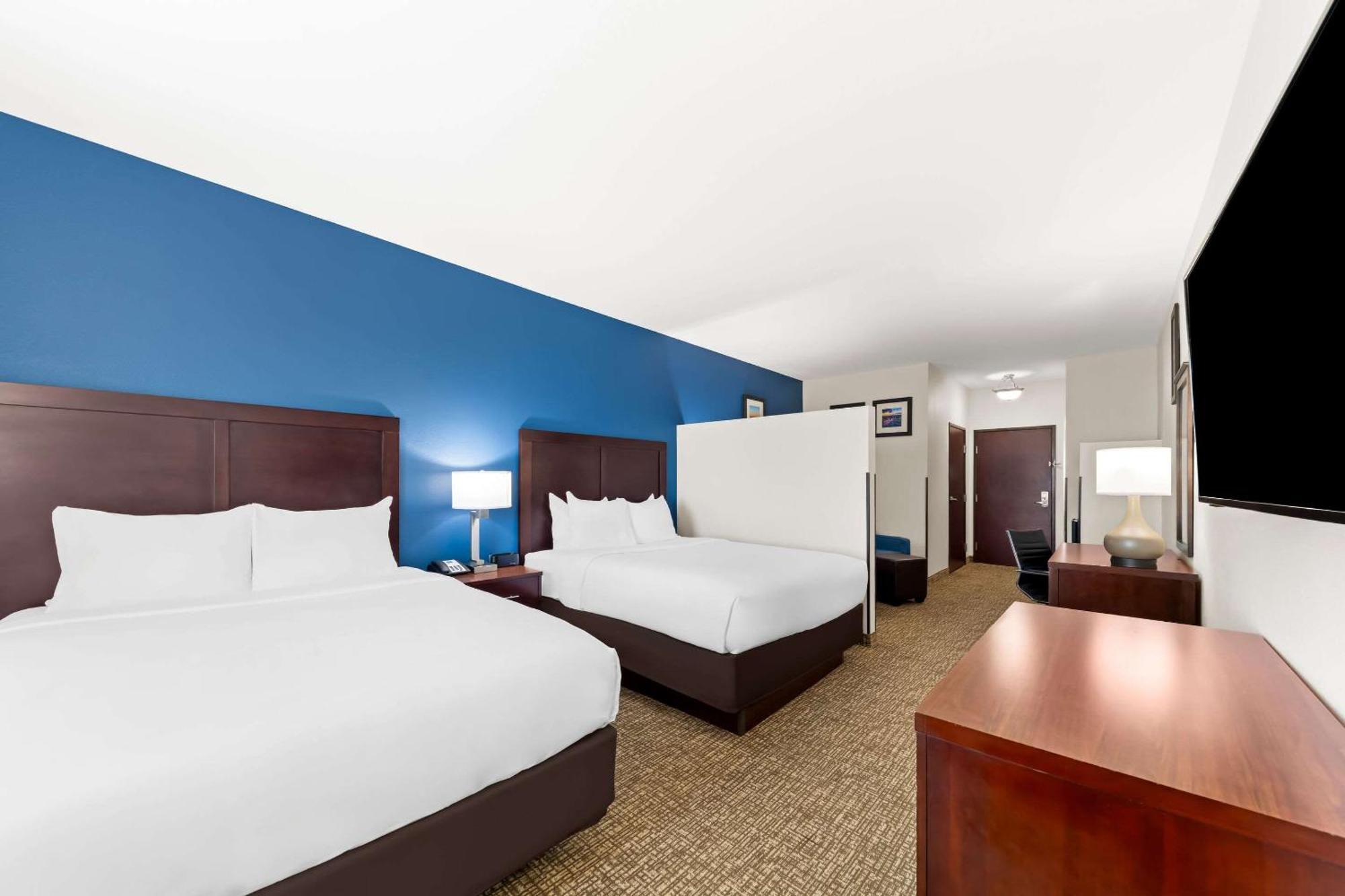 Comfort Inn & Suites Near Lake Lewisville Corinth Exterior photo